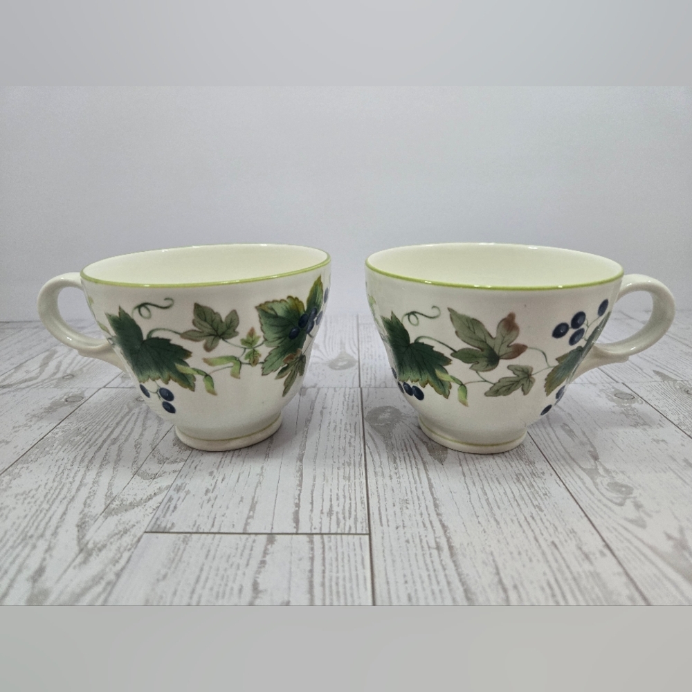 Vintage MIKASA Chelsea Vine Patterned Ceramic Cups Tea or Coffee Mug Cup